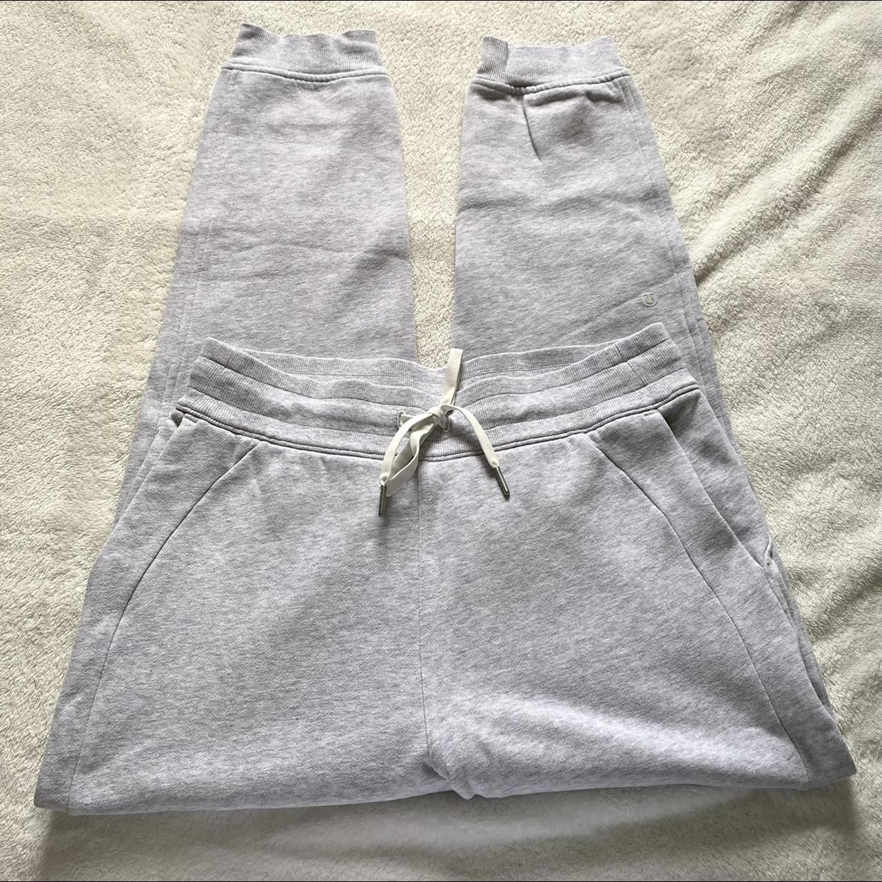 Lululemon Scuba joggers size 4!! Super - Depop