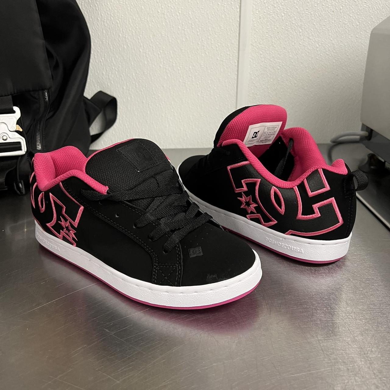 DC Shoes Women's Black and Pink Trainers