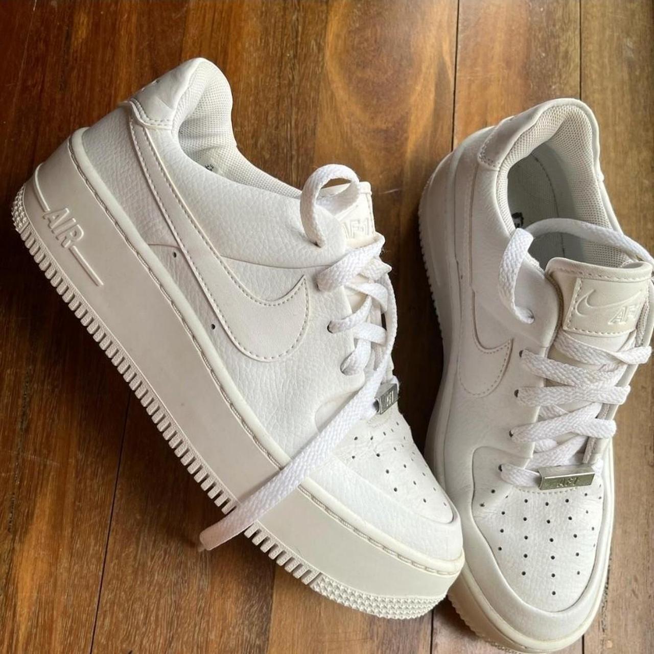 wmns nike af1 sage low