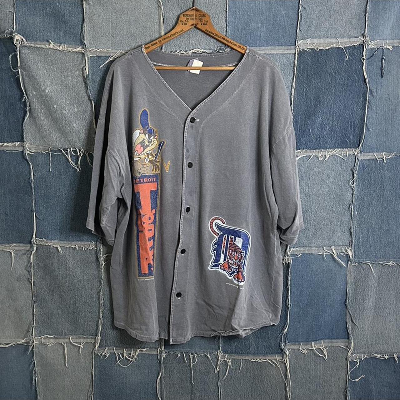 Detroit Tigers Looney Tunes Bugs Bunny Baseball Jersey