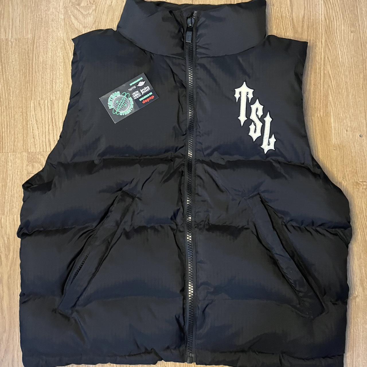 TRAPSTAR SHOOTERS GILET BLACK SIZE MEDIUM... Depop