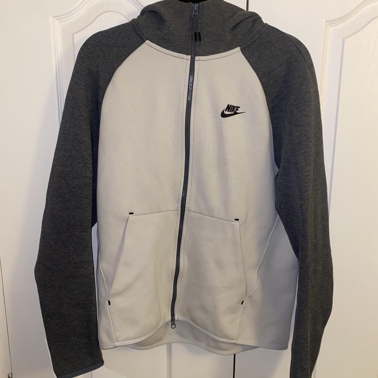 Nike Men's Grey Hoodie | Depop