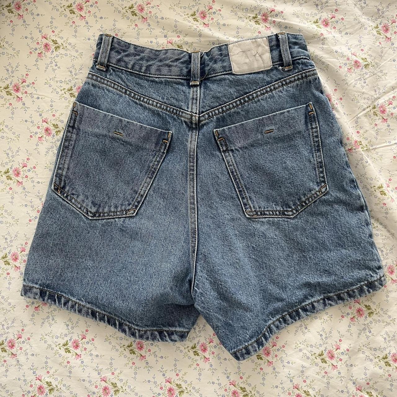 Zara Women's Blue and Navy Shorts | Depop