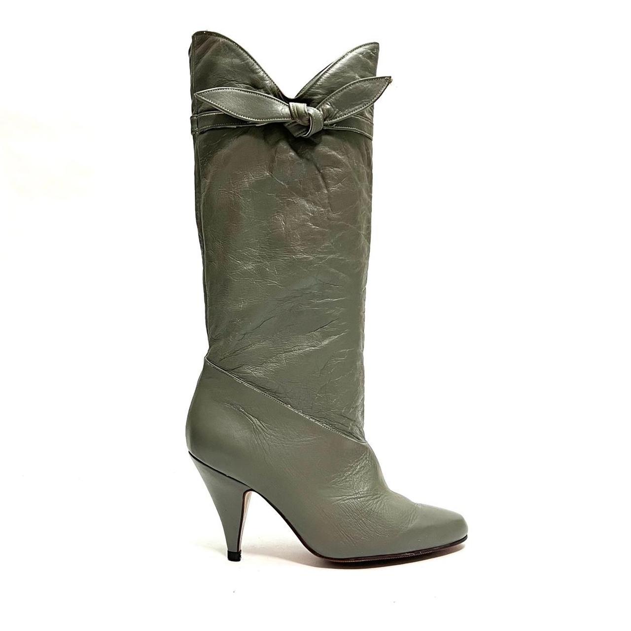 item listed by boltedvintage