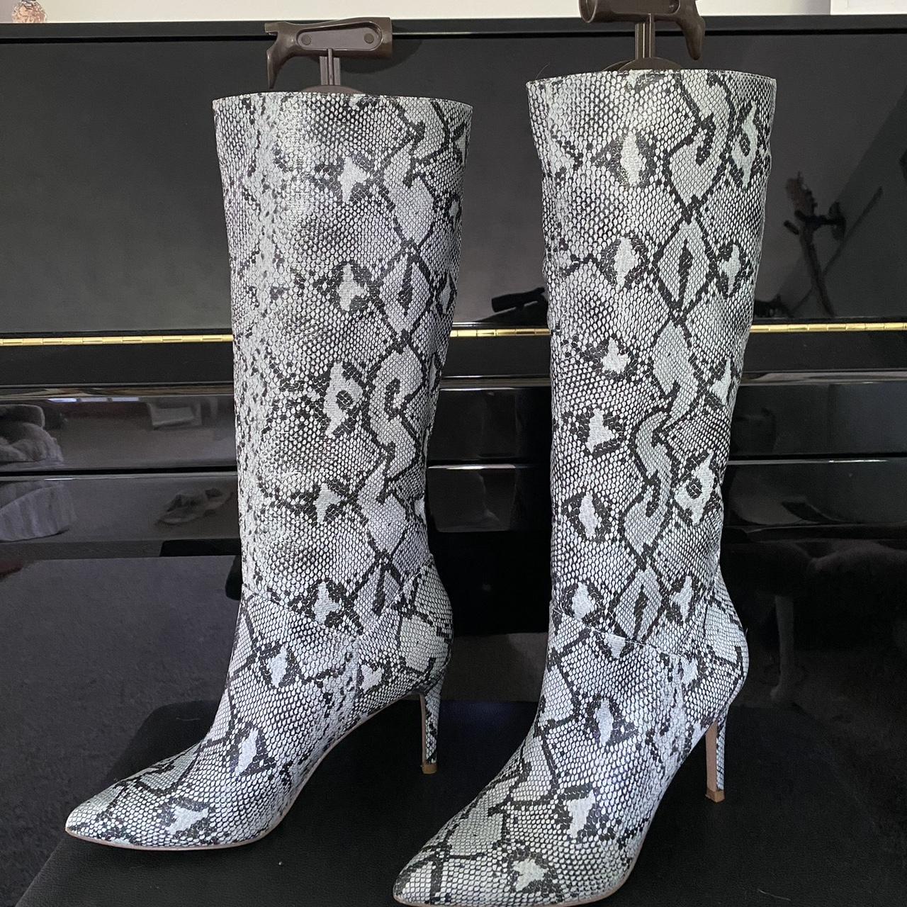 STEVE MADDEN KINGA EMBOSSED KNEE HIGH outlet BOOTS