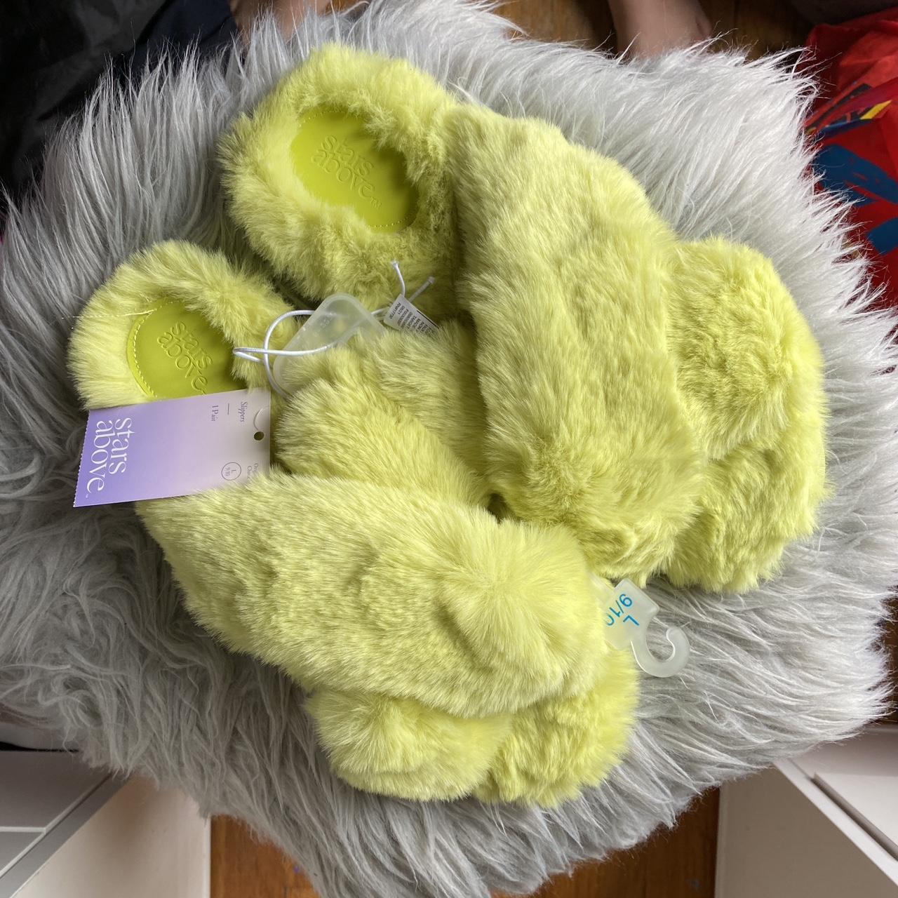 Size 9 fluffy slippers hot sale