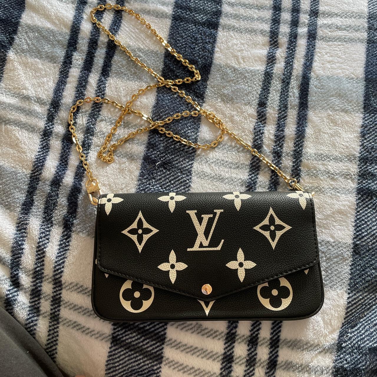 Louis Vuitton Women's White and Black Bag Depop