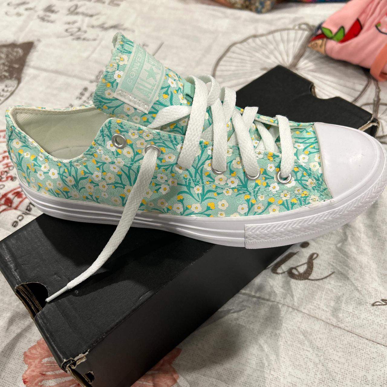 Converse mint green flower print sneakers. Kids 5.5