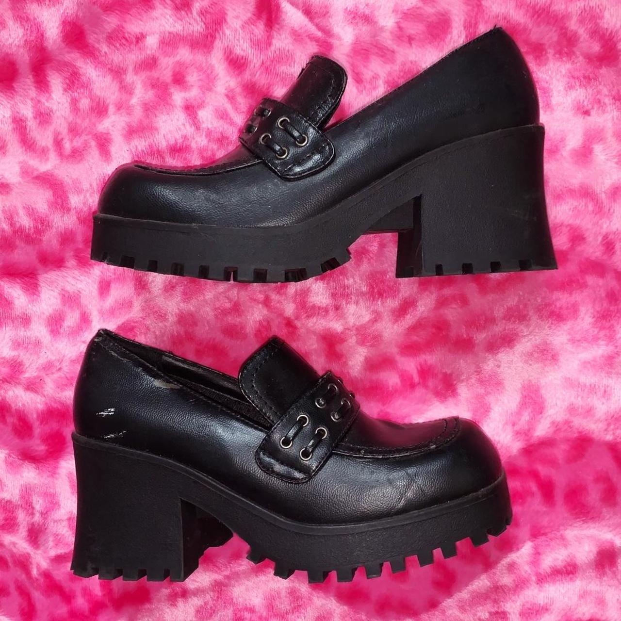 Women's Black Loafers | Depop