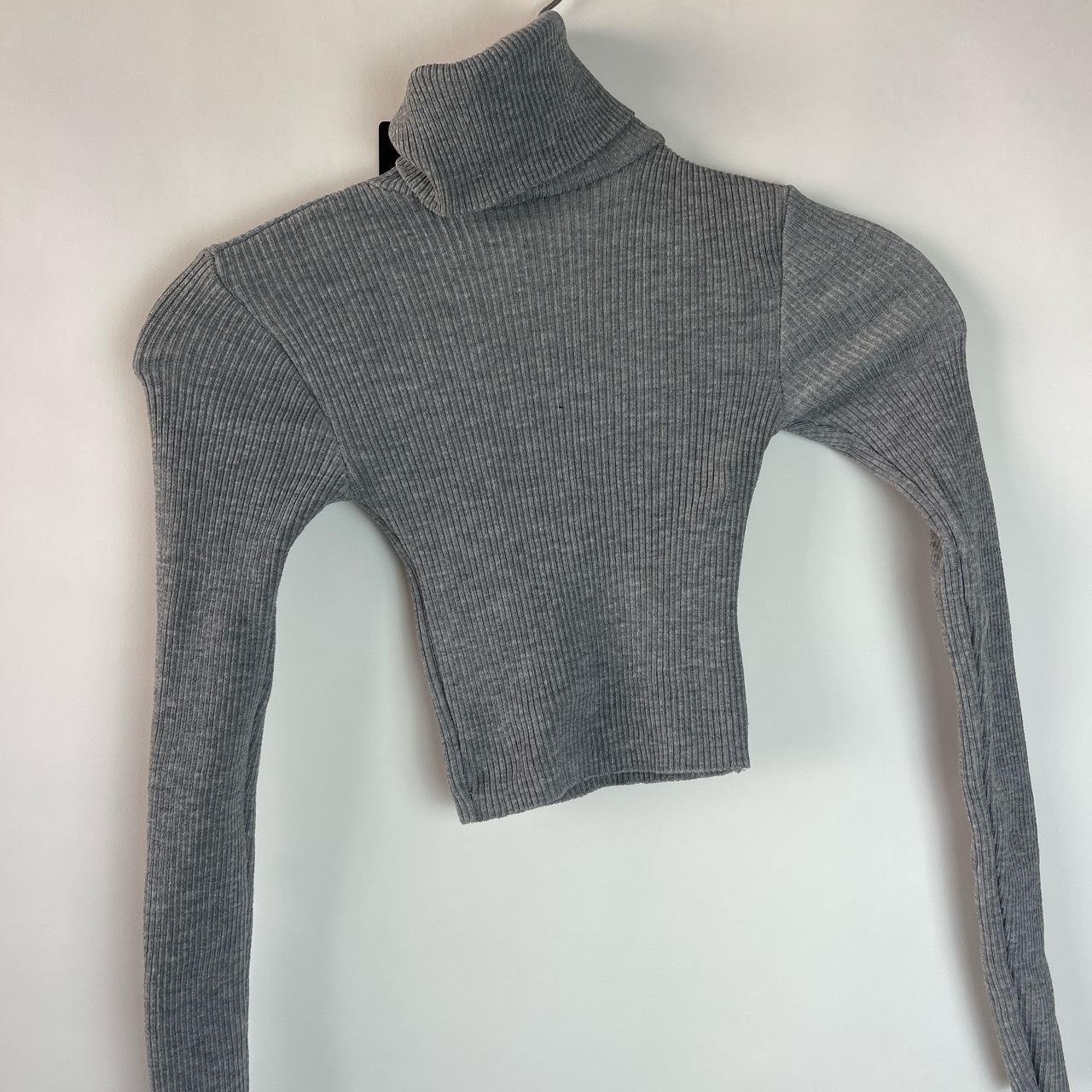 Gray ribbed cropped turtleneck - Depop