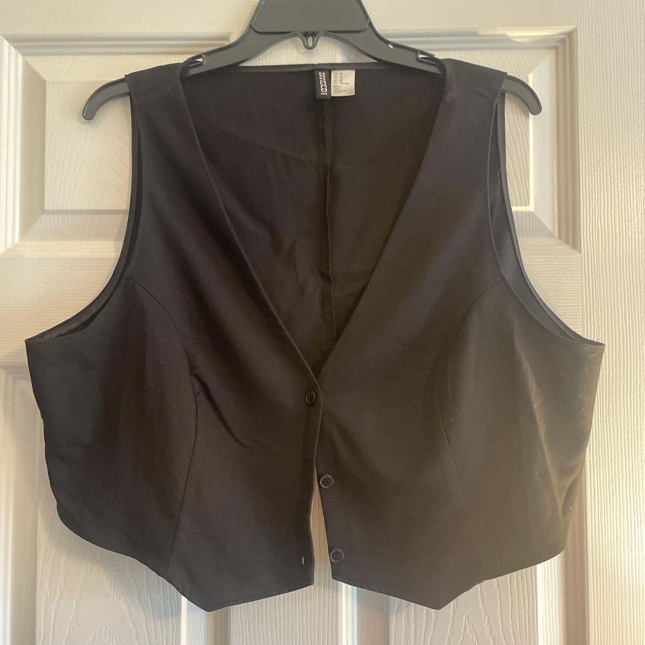 Black H&M crop vest Size xl Perfect... - Depop