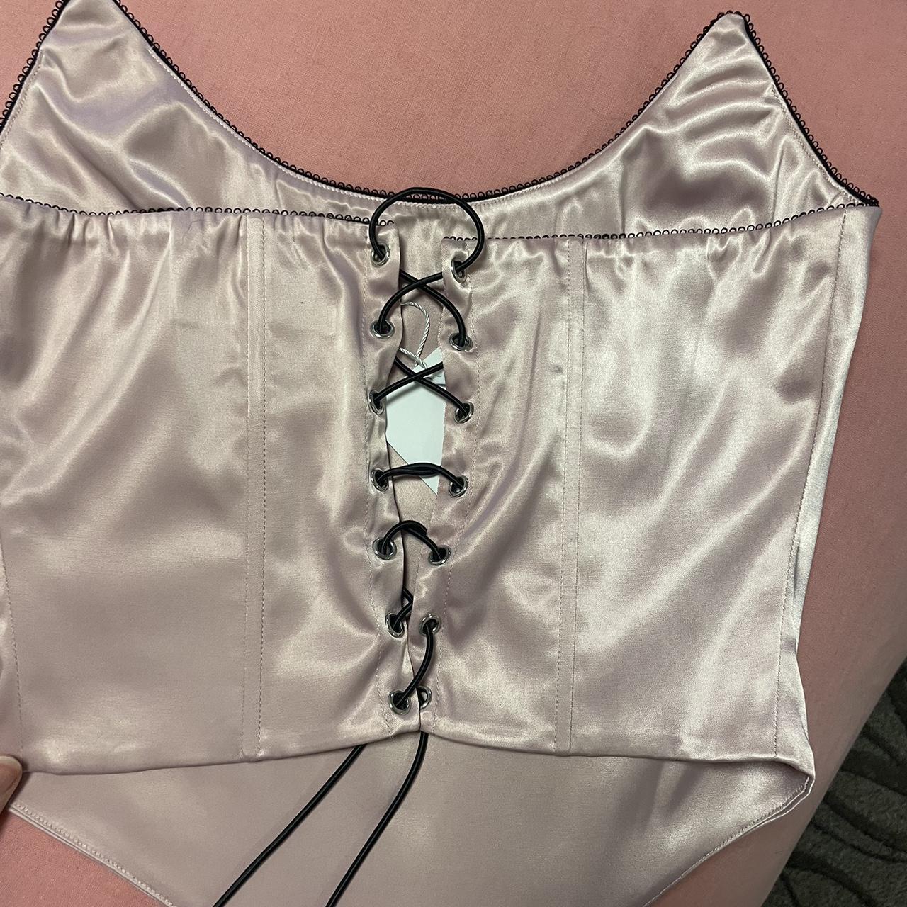 Super cute rq the label corset So flattering Tags... - Depop