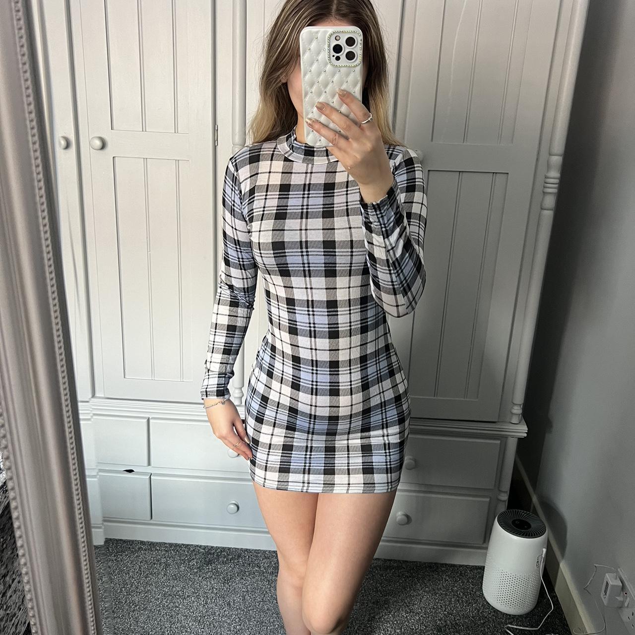 blue back and white checkered bodycon dress size 6 Depop