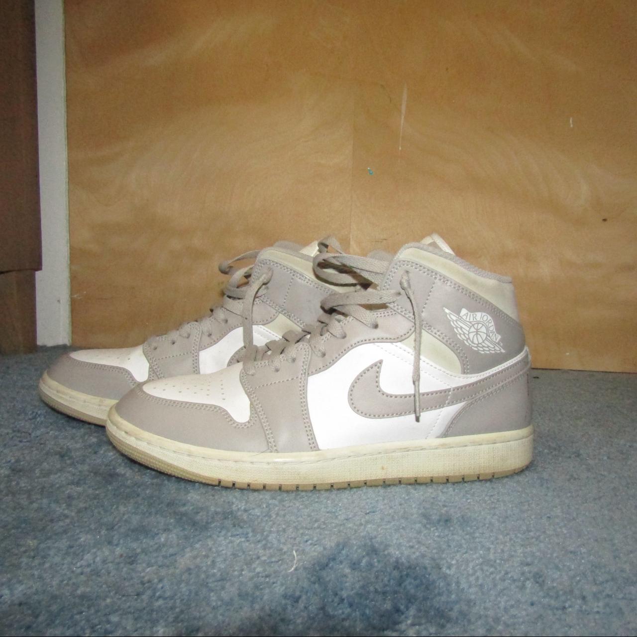 womens size 9 in mens jordans