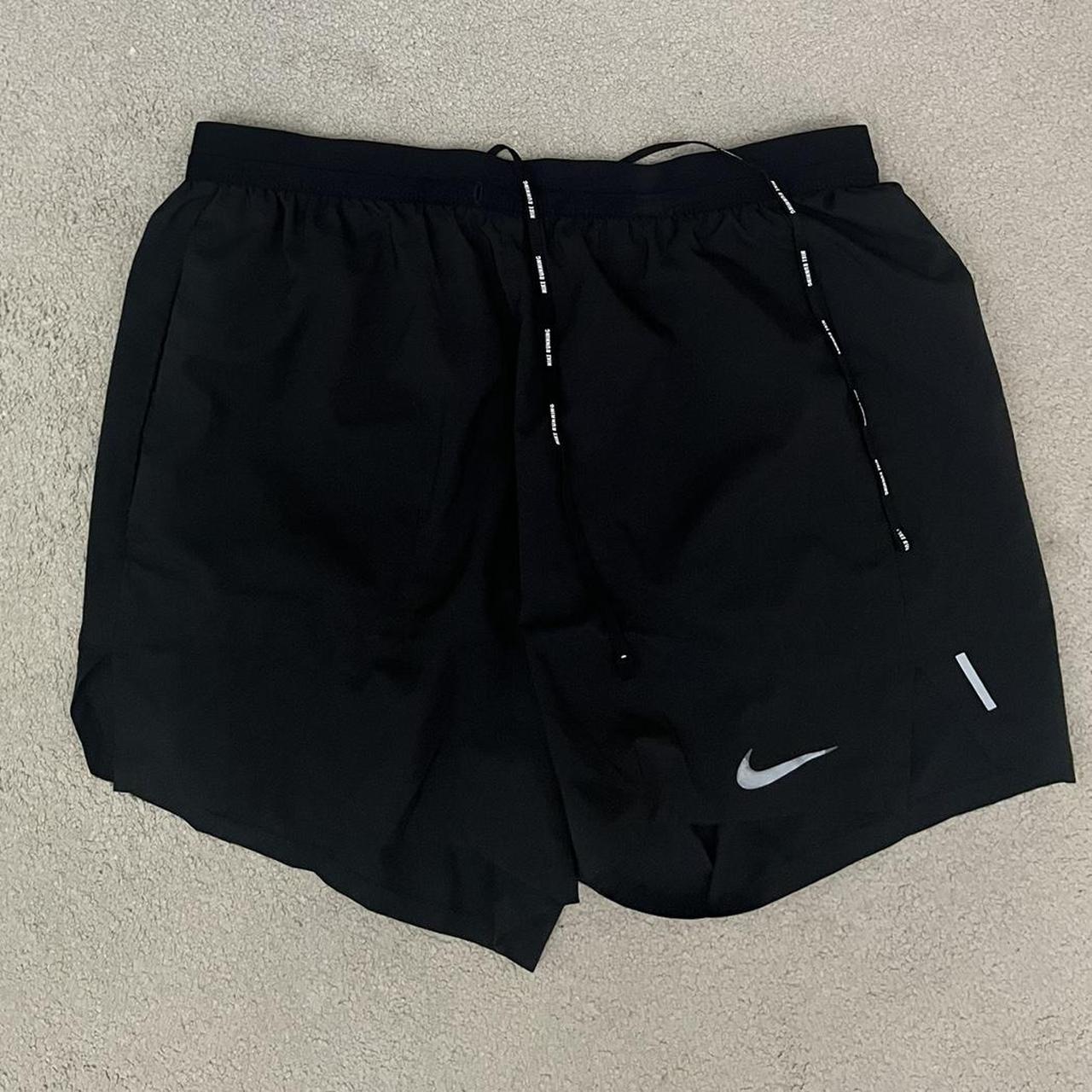 mens nike shorts medium