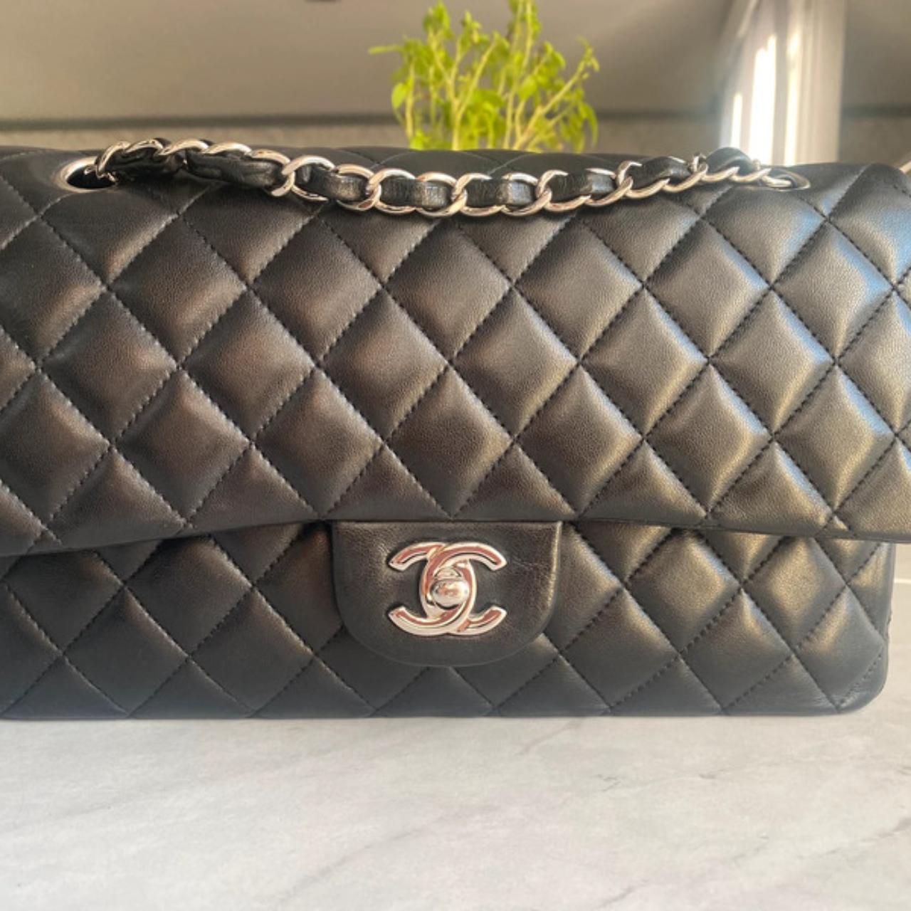 Chanel timeless classic discount medium