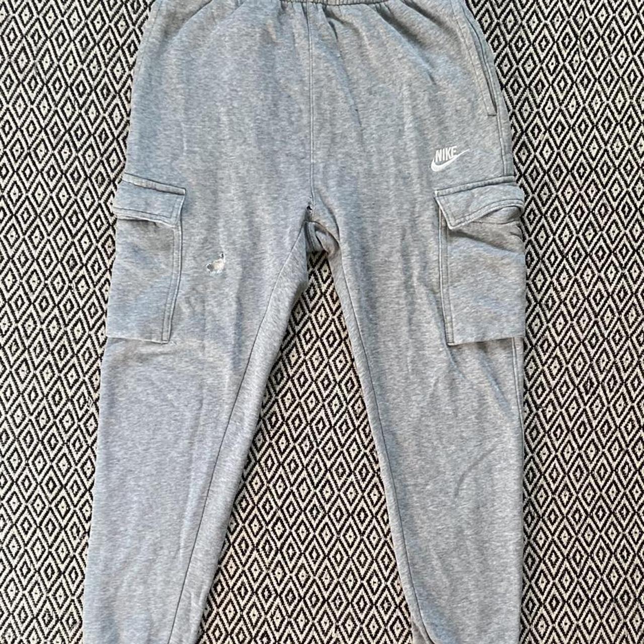 mens grey nike cargo joggers