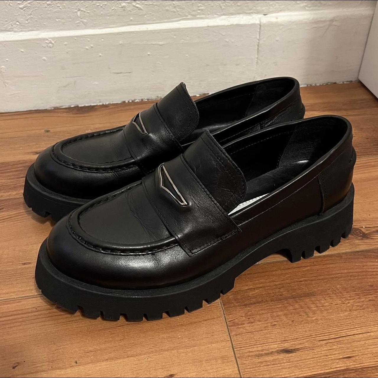 Steve Madden Women's Black Loafers | Depop