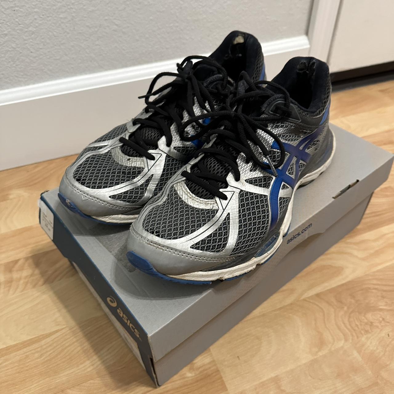 ASICS Men's Grey and Blue Trainers | Depop