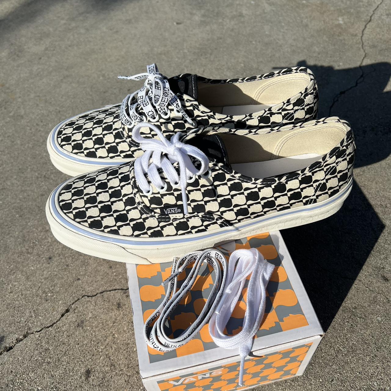Brain Dead Men's White and Blue Trainers (4)