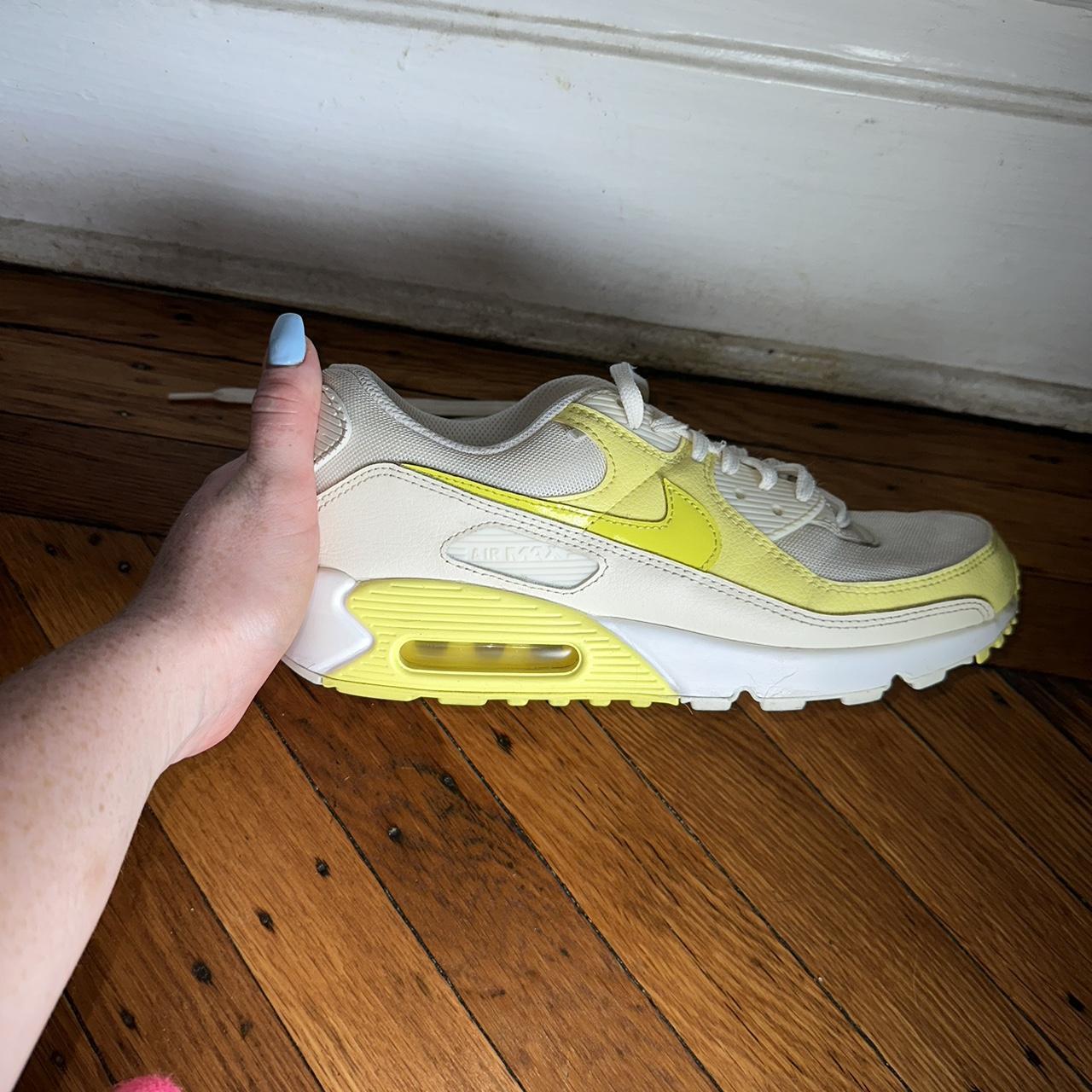 nike air max thea yellow