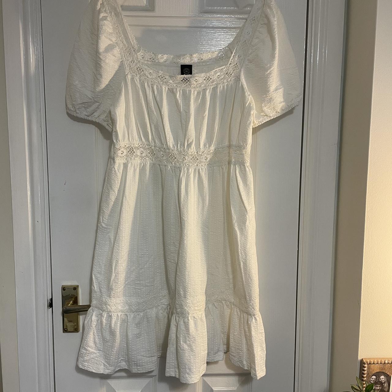 *NEVER BEEN WORN* Gorgeous Urban outfitters milkmaid... - Depop