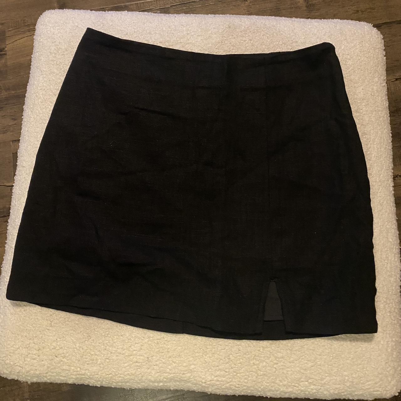 H&M Brand Black Mini Skirt Womens Size 0 fits... - Depop