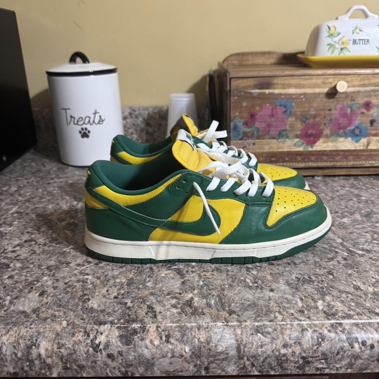 dunk low brazil on feet