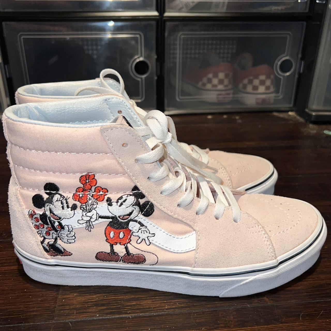 Pink minnie hot sale mouse vans