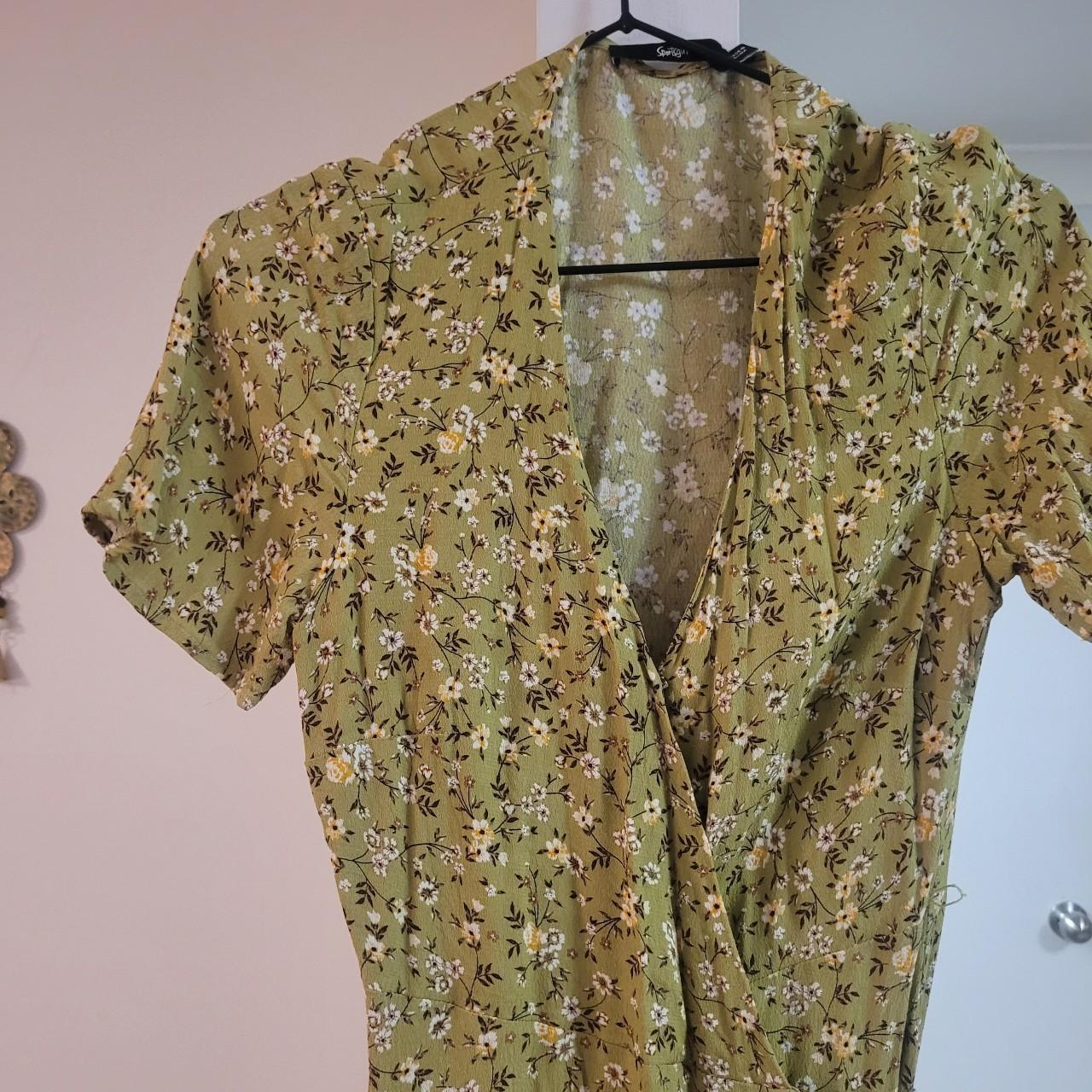 Sportsgirl Green Floral Midi Wrap Dress Size AU... Depop