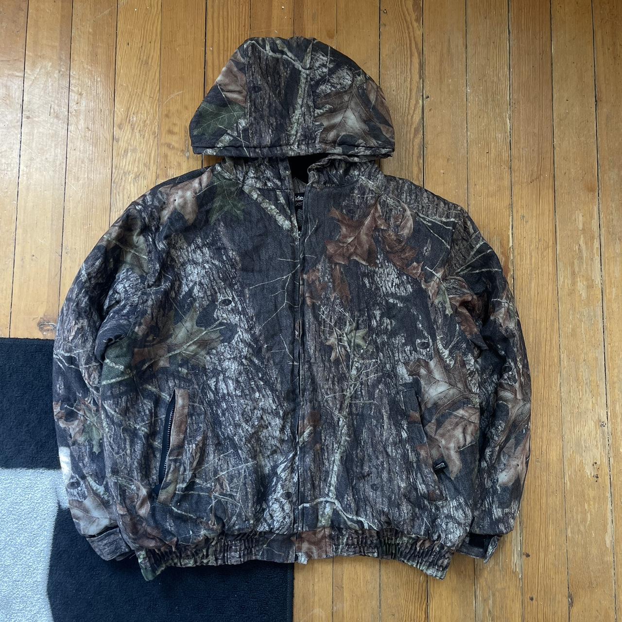 Camo Winter Coat/ Size: XL/ condition: zipper - Depop