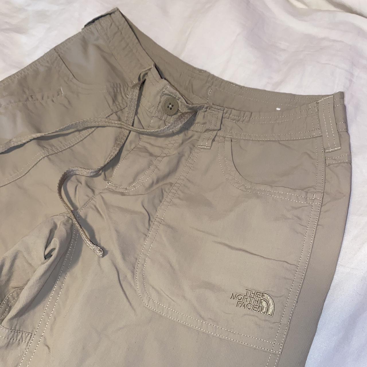 North Face Women's Cargo Pants in Tan Size 4 Great - Depop
