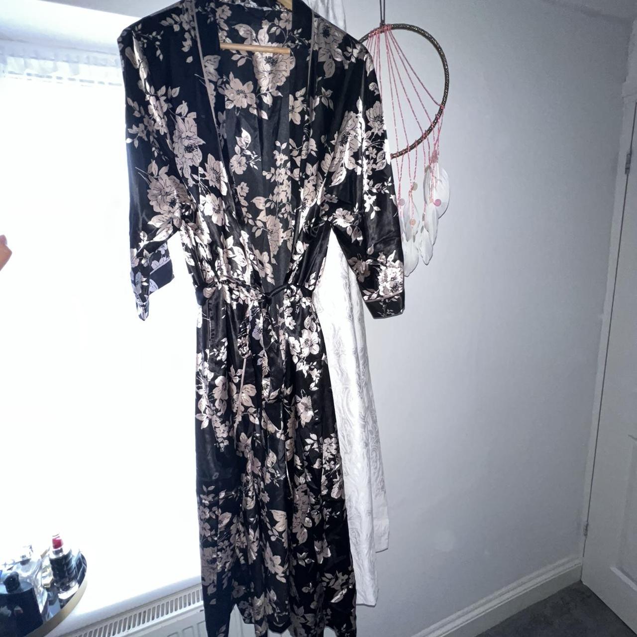 Debenhams Women's Robe Depop