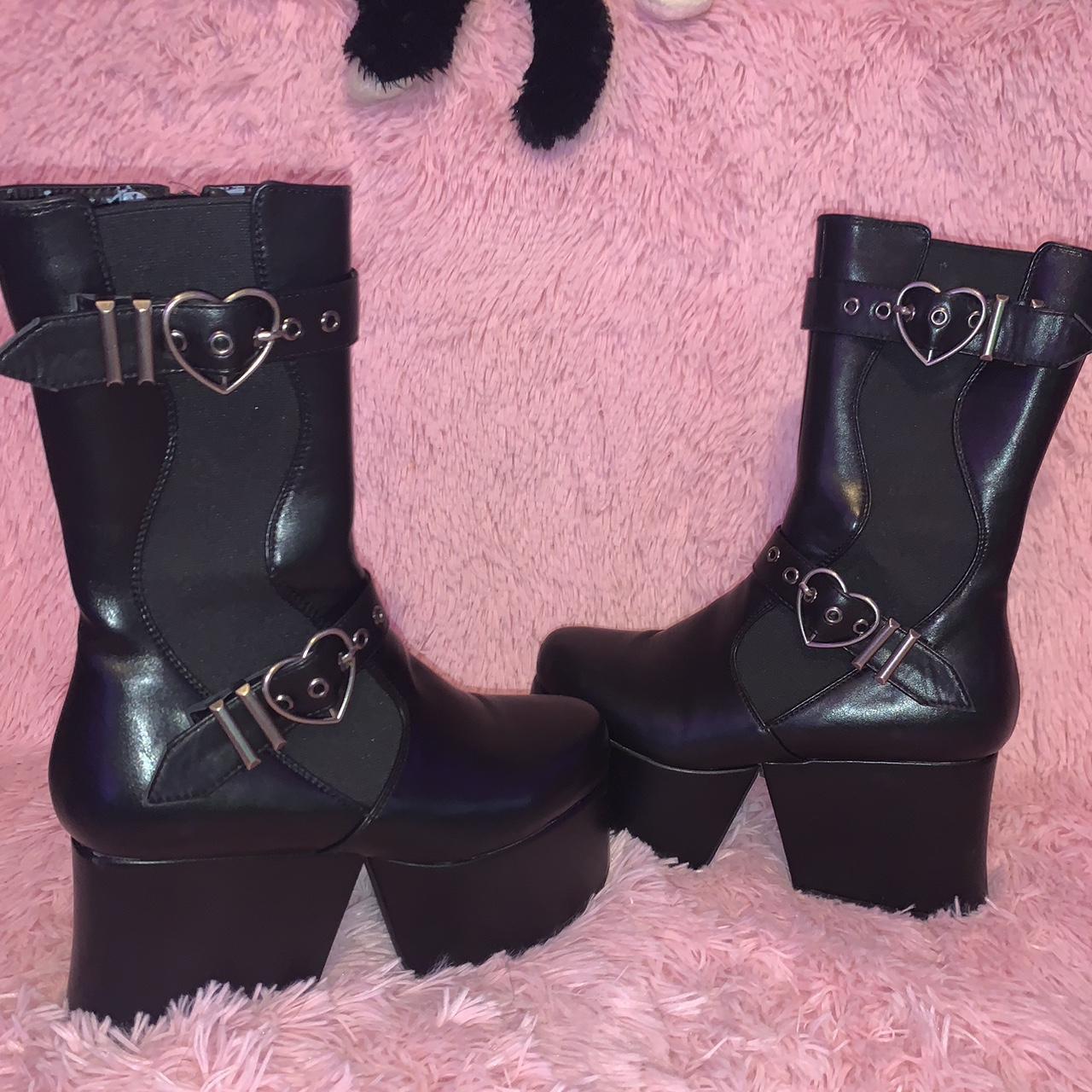 Demonia Women's Black Boots Depop