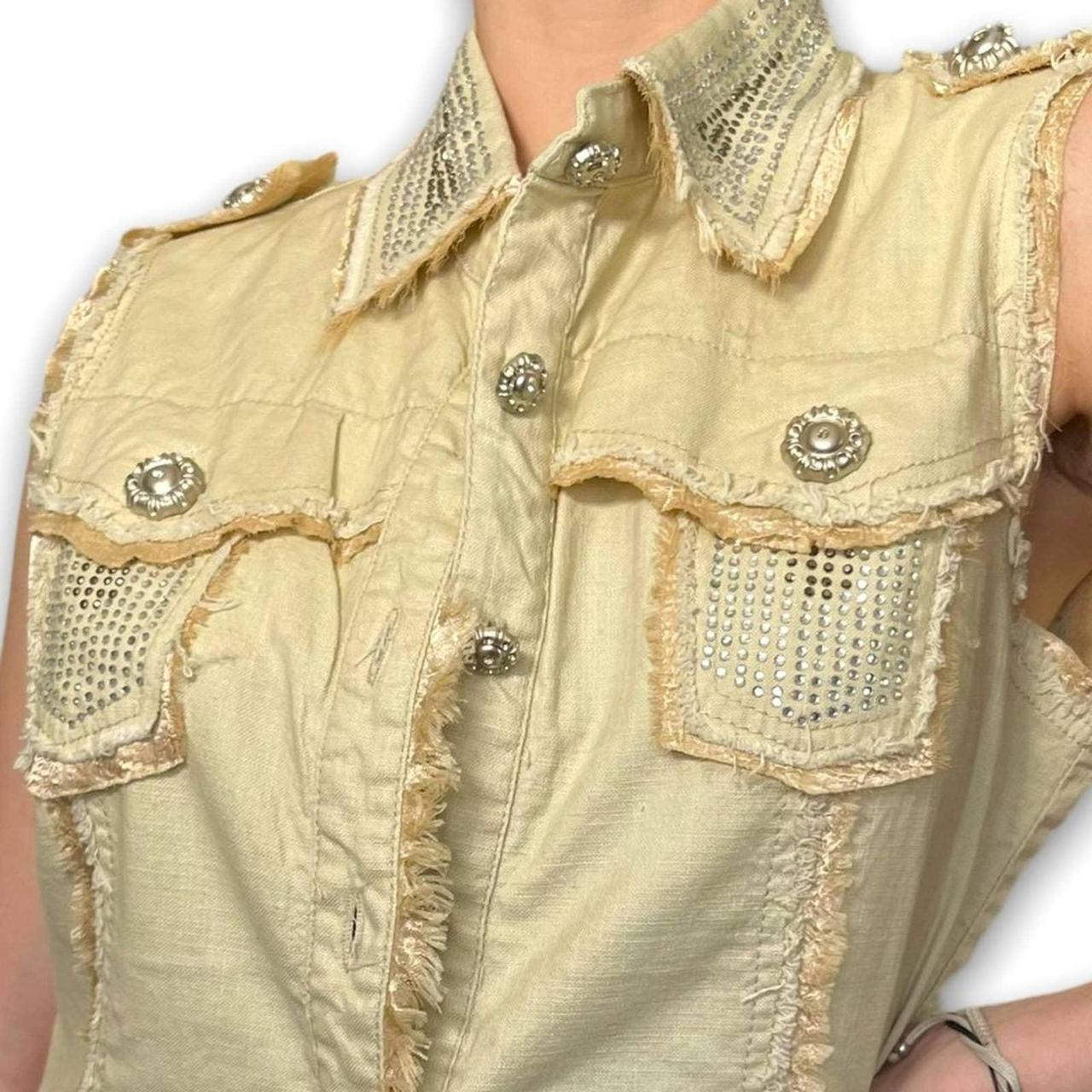 Papaya Men's Cream Gilet Depop