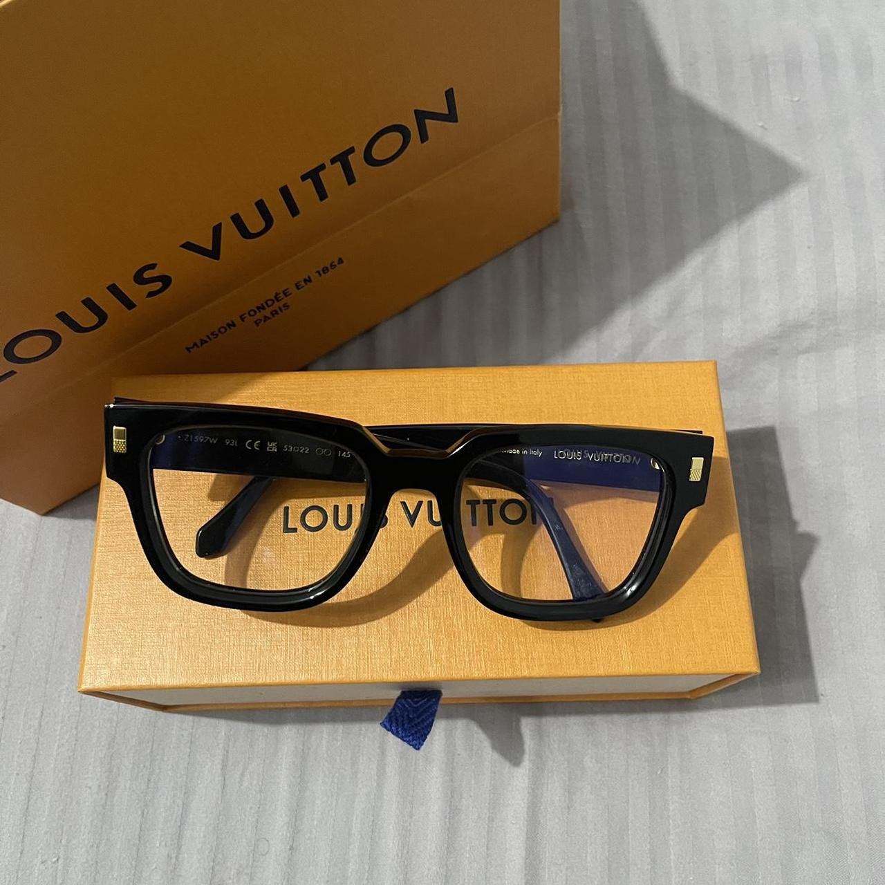 Authentic Louis Vuitton eye/sunglass case Like - Depop