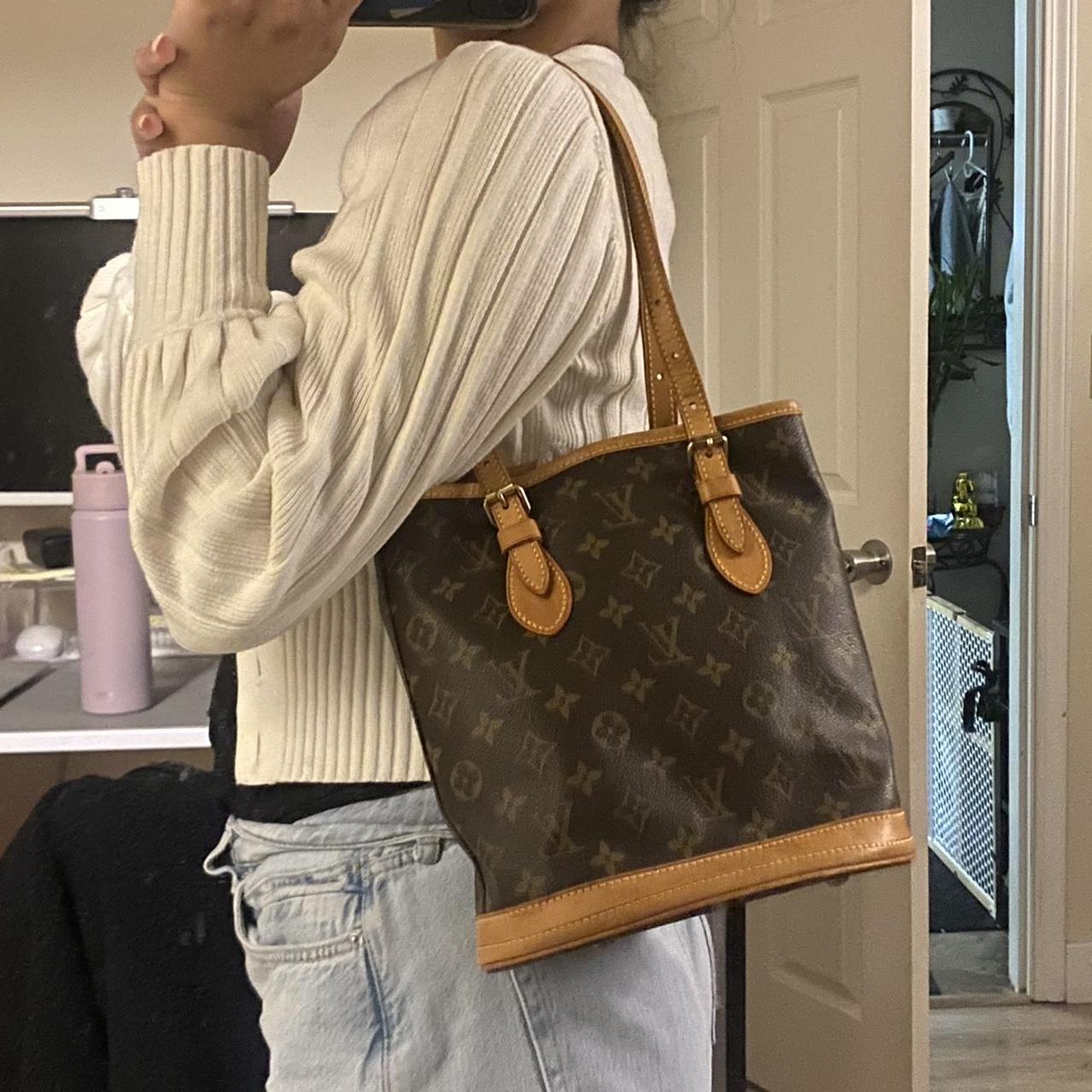 Louis Vuitton bucket buy bag