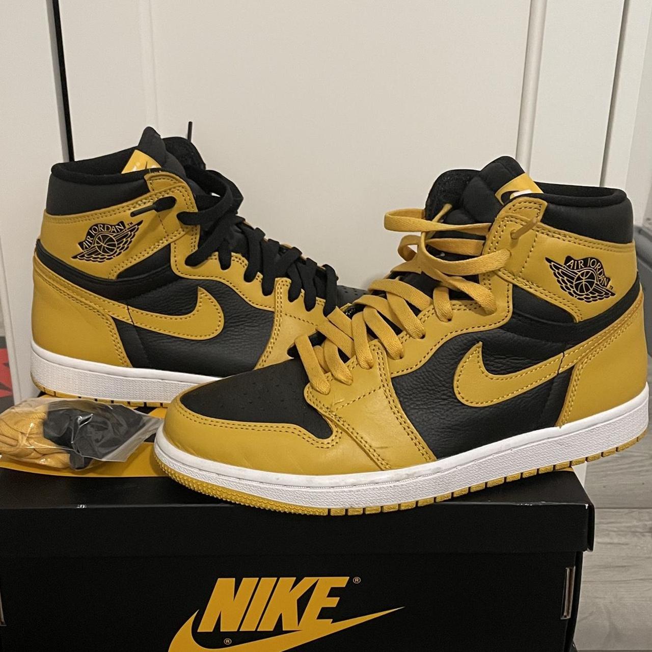 Jordan Men's Yellow and Black Trainers | Depop