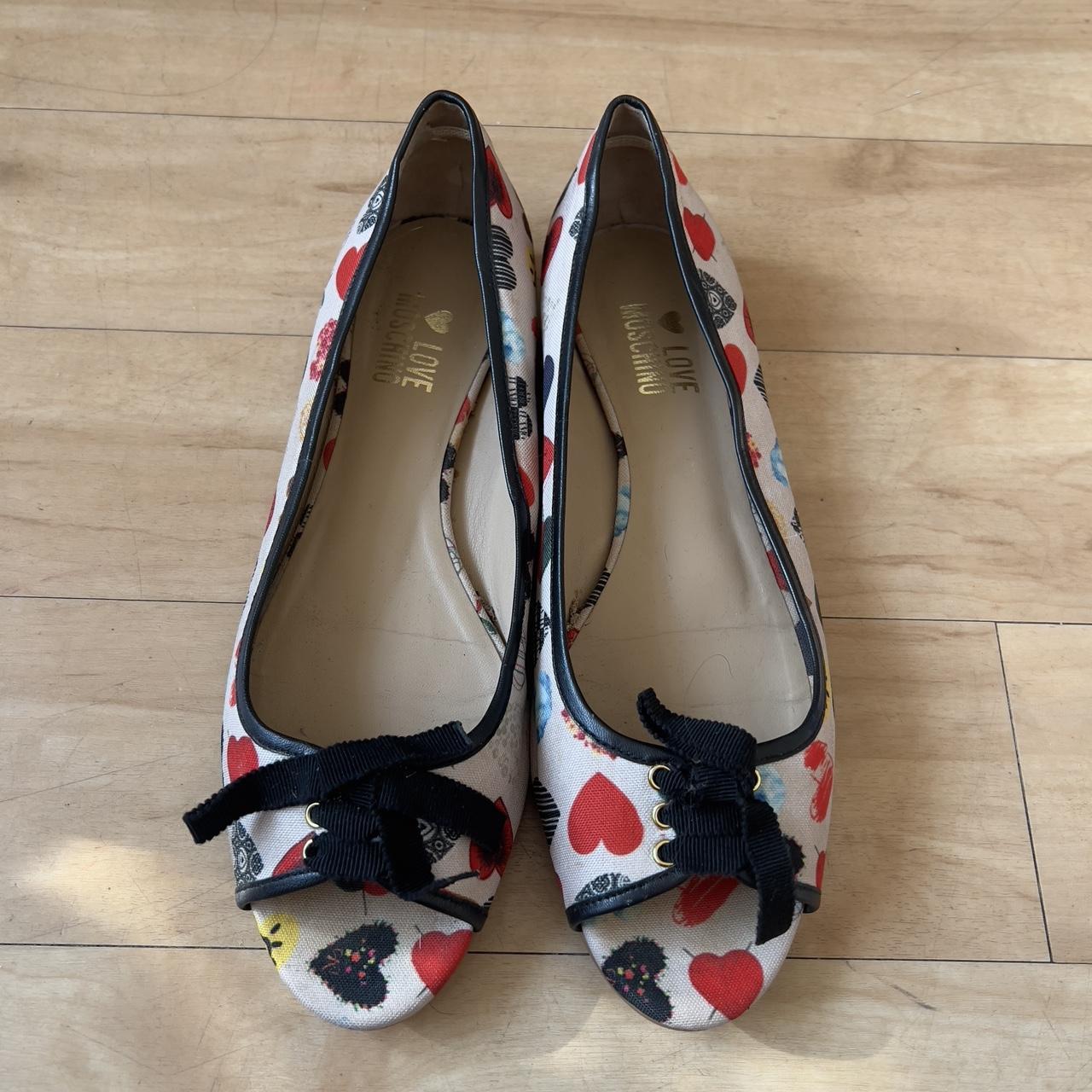 Love Moschino cream patterned ballet flats with open Depop