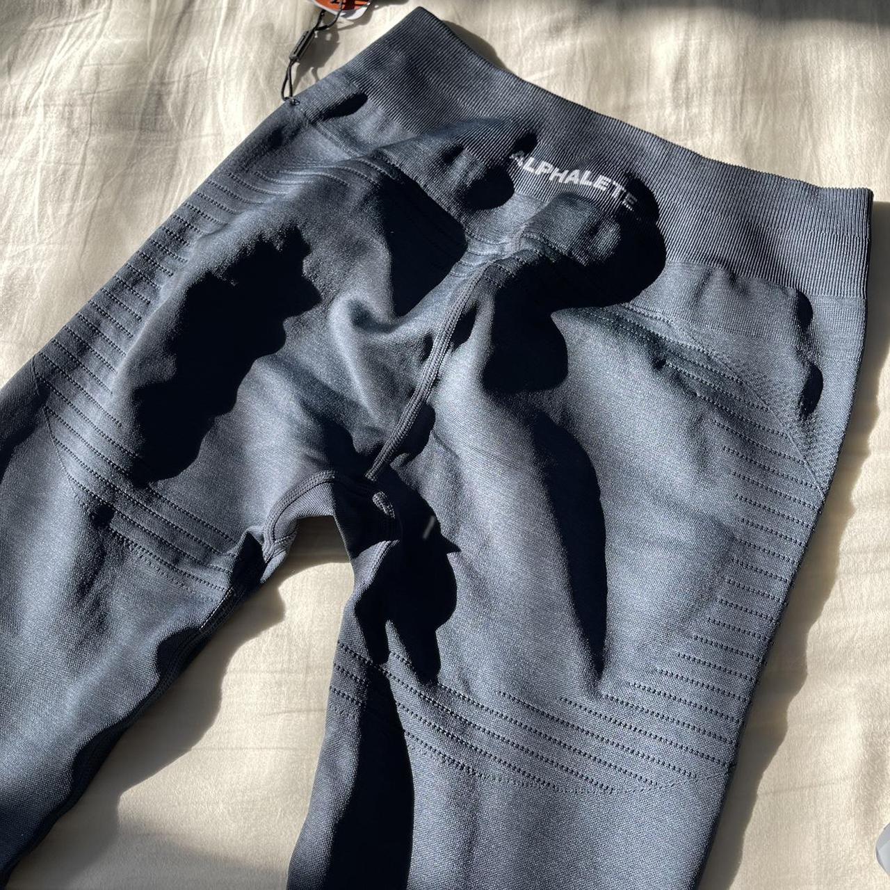 BRAND NEW Alphalete Ozone Leggings Carbon size... Depop