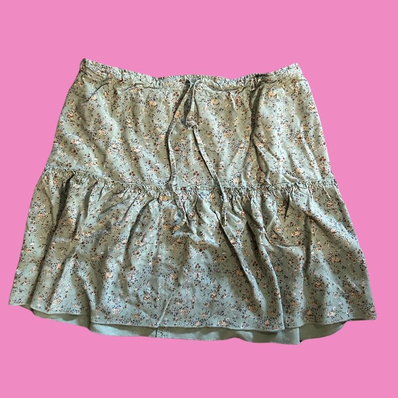 Brandy Melville Floral Tiered Skirt Perfect... - Depop