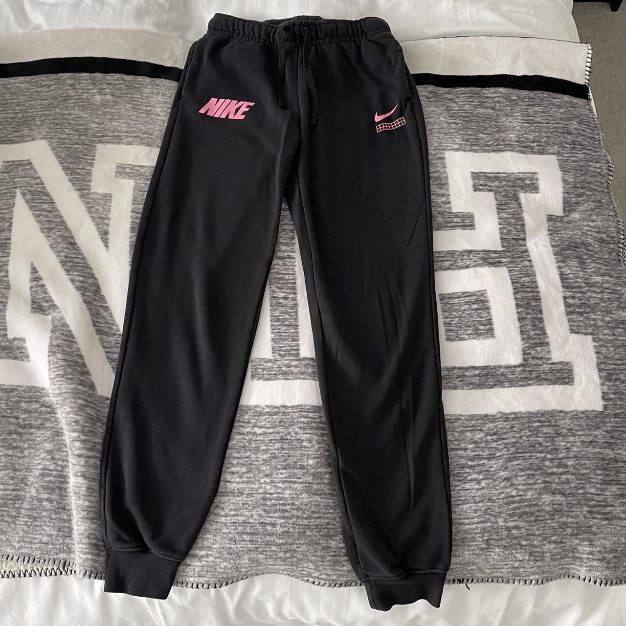 mens nike pink joggers