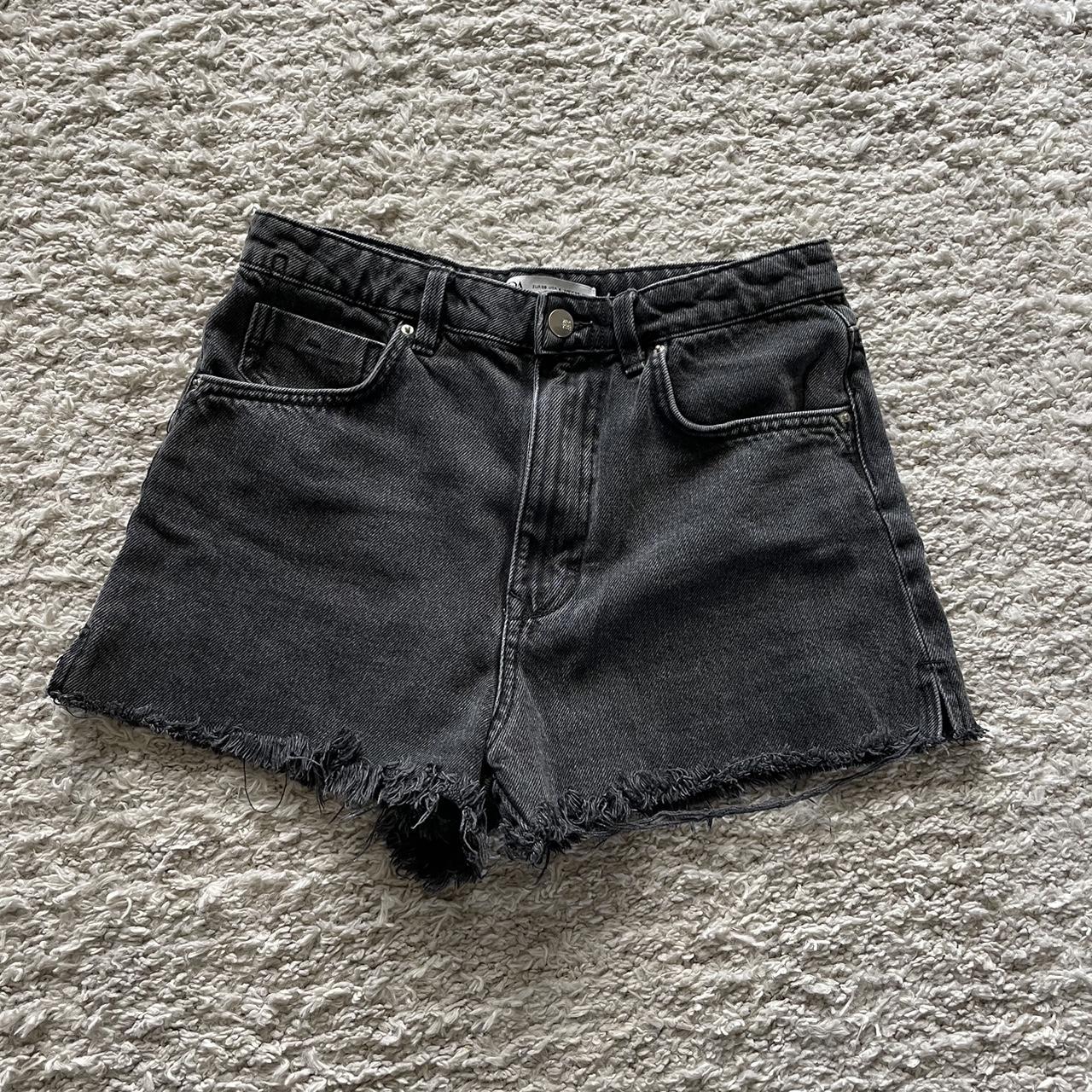 ⭐️ black zara shorts size 6 💗 perfect for summer !! - Depop