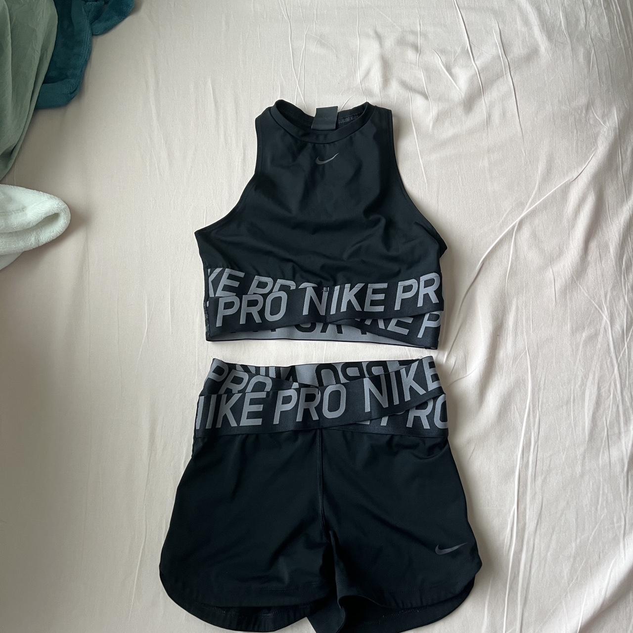 intertwist nike pro shorts