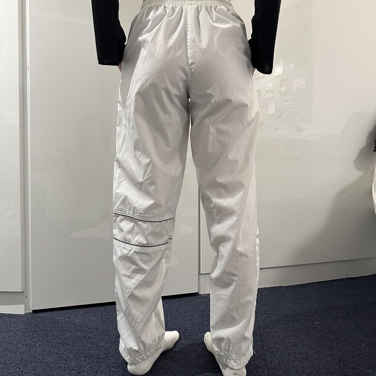 Nike Women's White Joggerstracksuits Depop