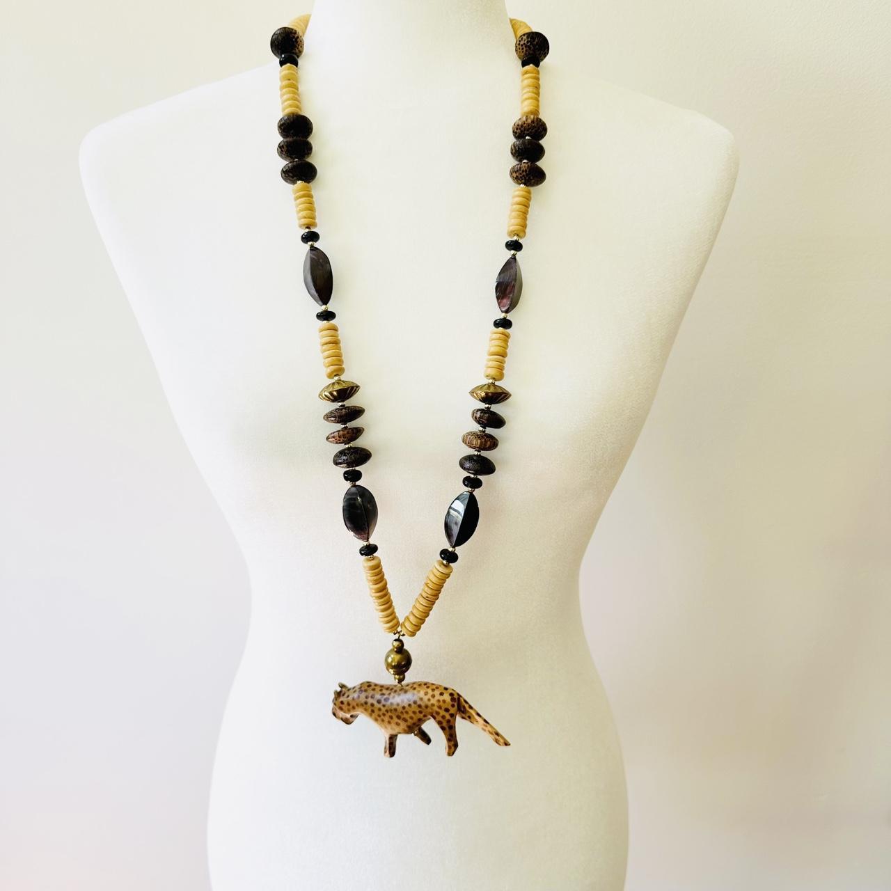 Vtg Carved Wood African Safari Animal Bead Necklace... - Depop