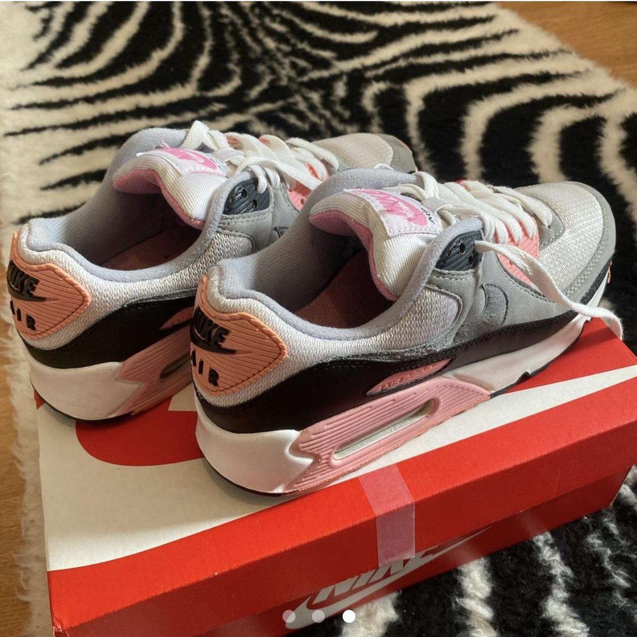 Nike Women's Trainers | Depop