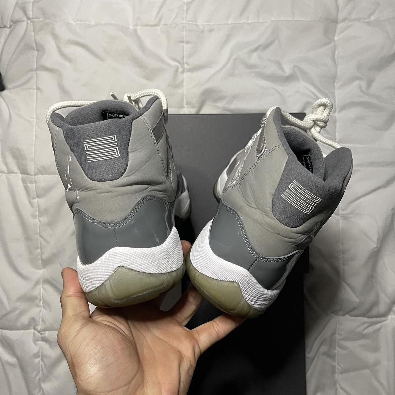 mens grey and white jordans