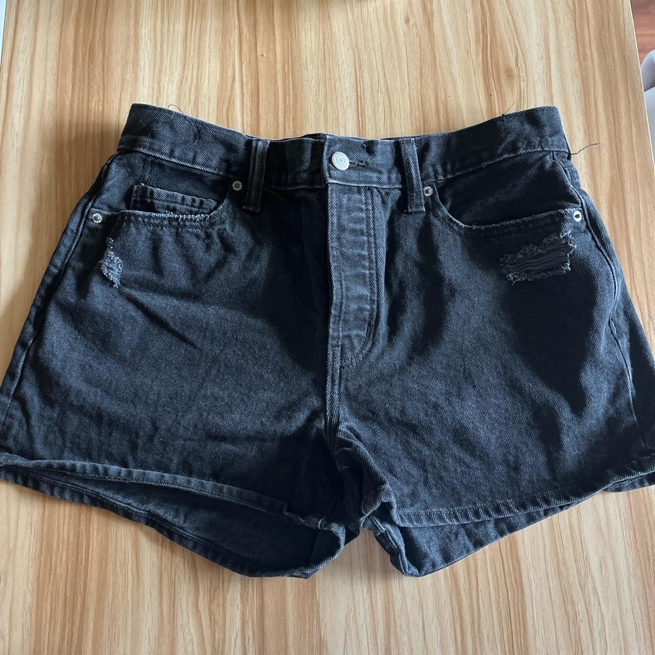 Old Navy Women's Black Shorts | Depop