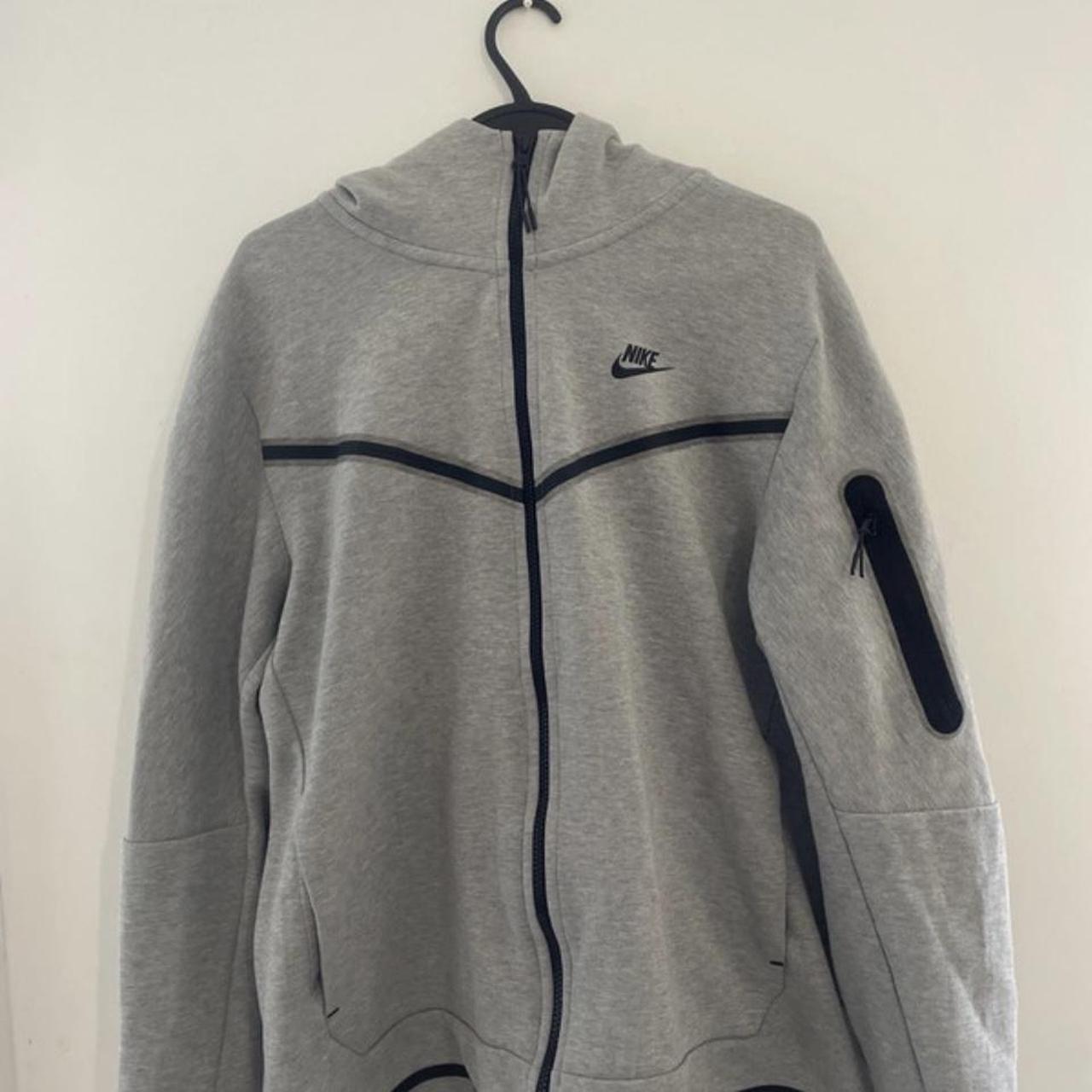 mens grey nike tech fleece hoodie